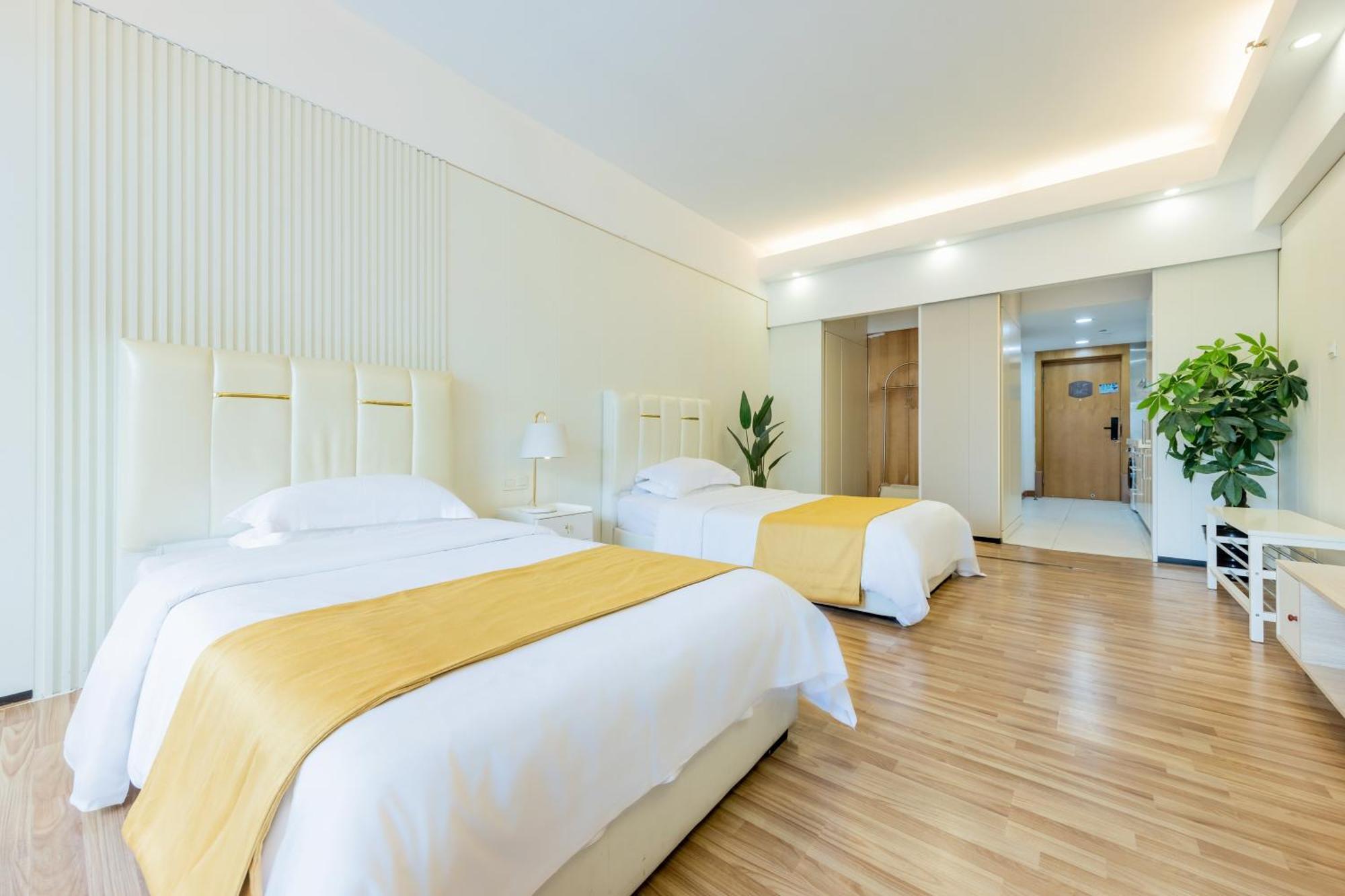 Lavande International Aparthotel Us Consulate General Guangzhou Zhujiang New Town Metro Branch - Free Shuttle Bus To Canton Fair Complex During Canton Fair Period & Free Vpn Internet Access Екстериор снимка